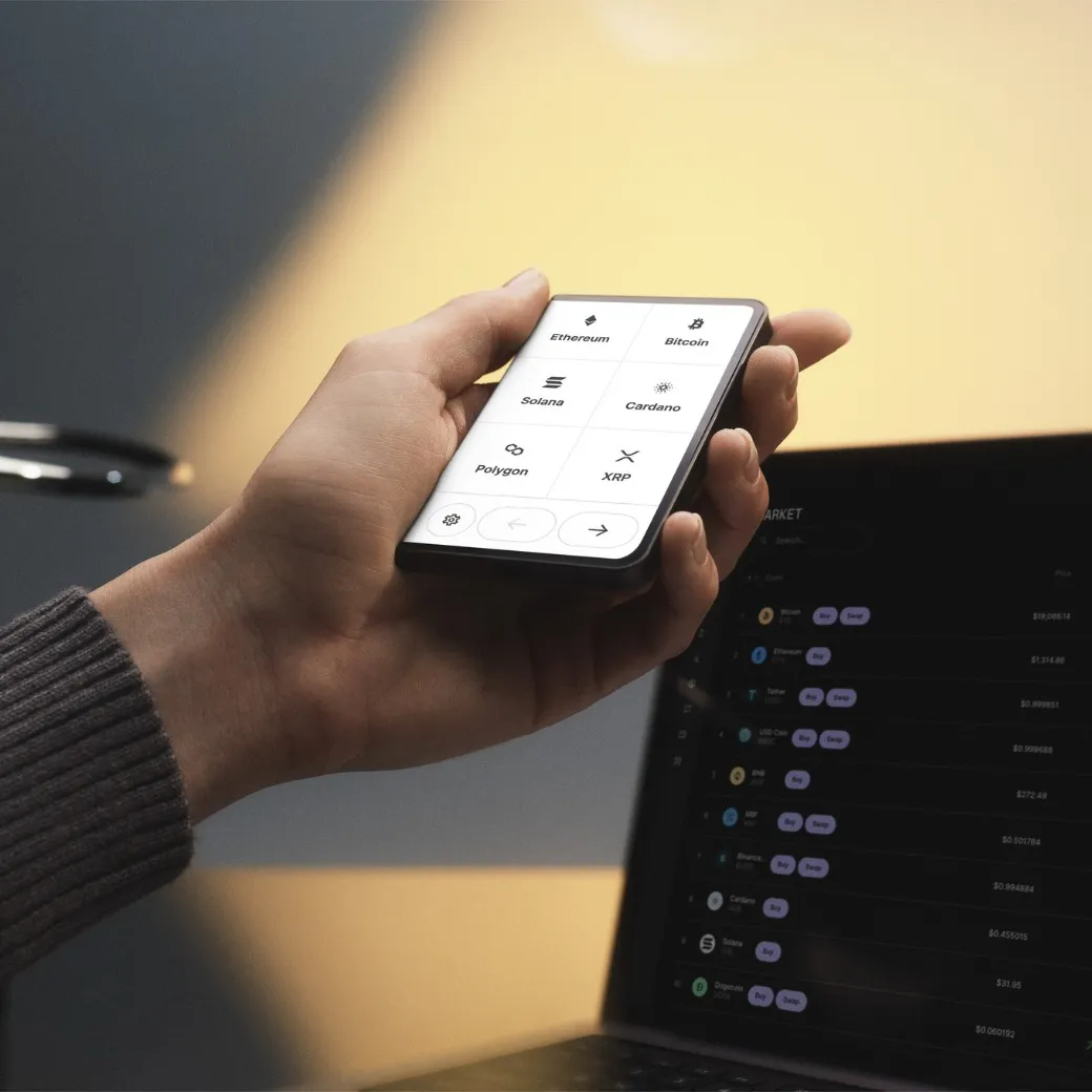 曲面墨水屏直观操作体验